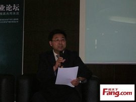 杨忠振
